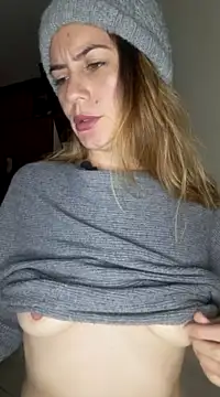 Snapshot of Hanny_24 chatting on March 10, 2025, 10:50 am Hanny 24 online show from March 10, 2025, 10:50 am