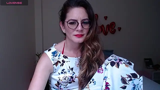 Snapshot of Hanny_24 chatting on February 14, 2025, 3:36 pm Hanny 24 online show from February 14, 2025, 3:36 pm