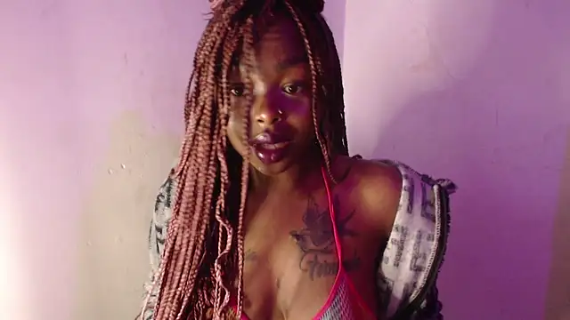  Zooee online show from April 12, 2026, 8:39 am