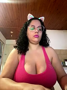 Snapshot of babyluna939 chatting on November 5, 2025, 2:53 pm babyluna939 online show from November 5, 2025, 2:53 pm