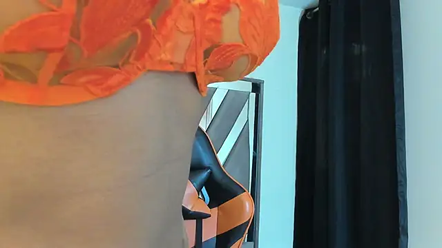 sara williams01 online show from November 29, 2025, 1:00 pm