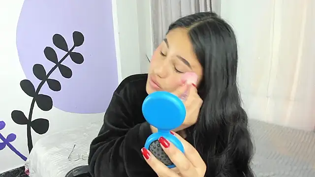 Snapshot of Little_Ivy chatting on March 2, 2026, 7:10 pm Little Ivy online show from March 2, 2026, 7:10 pm