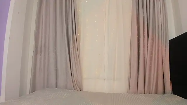 Snapshot of Little_Ivy chatting on February 28, 2026, 11:43 am Little Ivy online show from February 28, 2026, 11:43 am