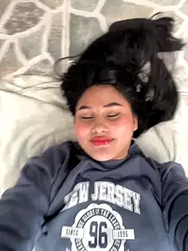 Little Ivy online show from November 5, 2025, 4:10 pm