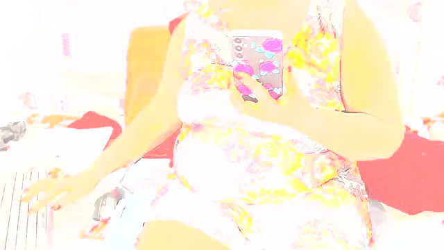 Snapshot of Honeybumsx32 chatting on February 19, 2026, 9:17 am Honeybumsx32 online show from February 19, 2026, 9:17 am