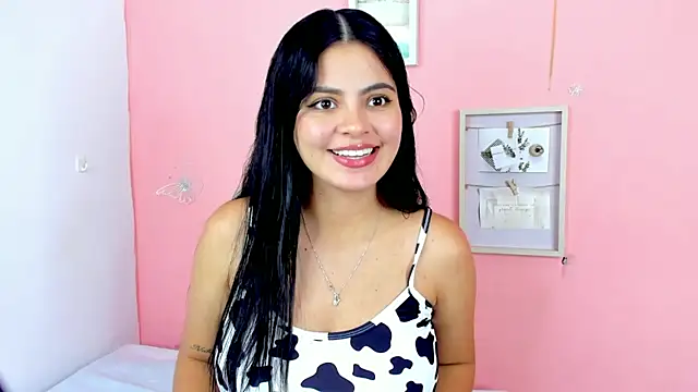 Snapshot of Amandalorense_ chatting on October 1, 2025, 2:49 am Amandalorense  online show from October 1, 2025, 2:49 am