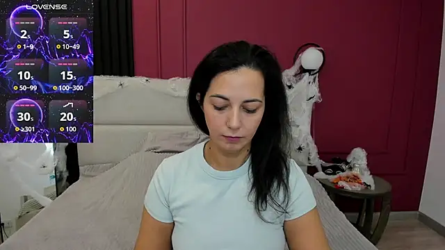 Snapshot of Linda_Insatiable chatting on October 23, 2025, 1:26 am Linda Insatiable online show from October 23, 2025, 1:26 am