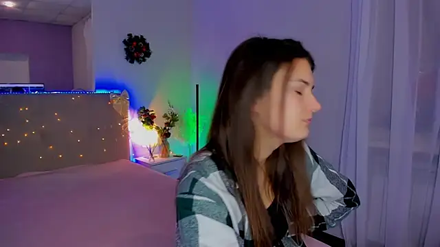 Laura Leee online show from January 17, 2026, 5:55 am