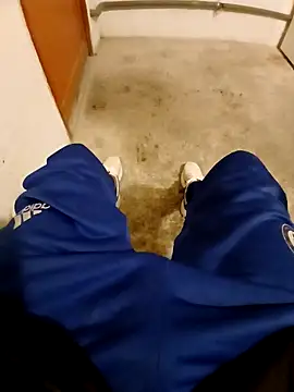 Snapshot of casper0303 chatting on December 21, 2025, 10:28 am casper0303 online show from December 21, 2025, 10:28 am