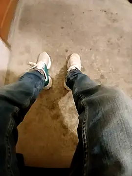 Snapshot of casper0303 chatting on December 20, 2025, 4:10 pm casper0303 online show from December 20, 2025, 4:10 pm