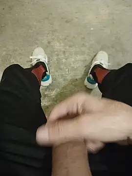 Snapshot of casper0303 chatting on September 17, 2025, 9:39 pm casper0303 online show from September 17, 2025, 9:39 pm