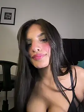 Snapshot of Dulceeany chatting on July 4, 2026, 10:25 pm Dulceeany online show from July 4, 2026, 10:25 pm