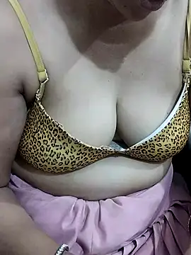 Snapshot of Urmila_bhabhii chatting on May 29, 2026, 3:40 pm Urmila bhabhii online show from May 29, 2026, 3:40 pm