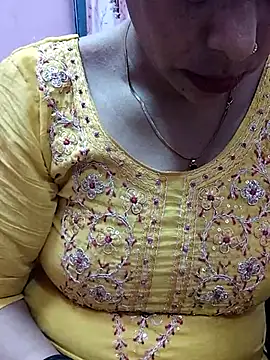 Snapshot of Urmila_bhabhii chatting on March 7, 2025, 3:19 am Urmila bhabhii online show from March 7, 2025, 3:19 am