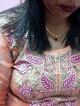 Snapshot of Urmila_bhabhii chatting on March 4, 2025, 8:24 am Urmila bhabhii online show from March 4, 2025, 8:24 am