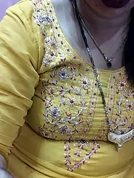 Snapshot of Urmila_bhabhii chatting on March 9, 2025, 4:22 pm Urmila bhabhii online show from March 9, 2025, 4:22 pm