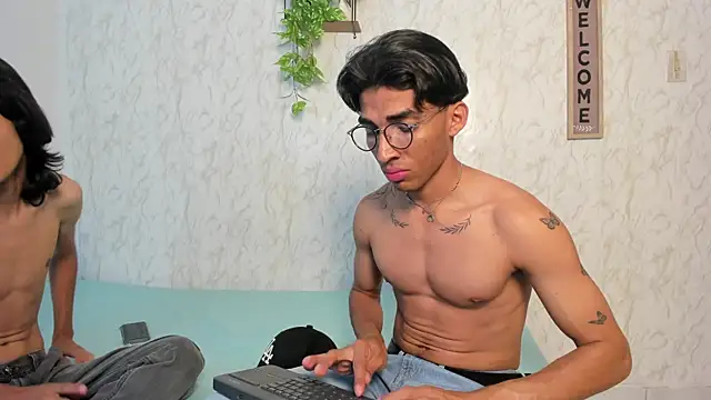 jony honey online show from April 5, 2026, 11:39 am