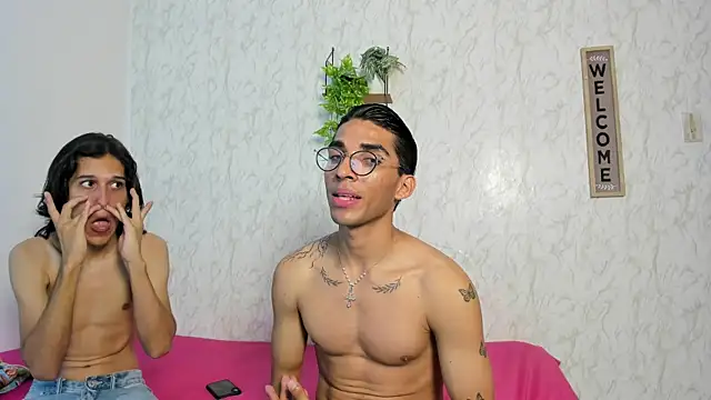 Snapshot of jony_honey chatting on May 11, 2026, 11:44 am jony honey online show from May 11, 2026, 11:44 am