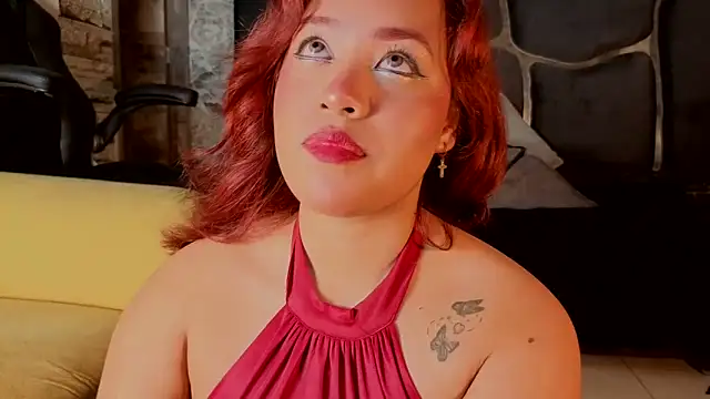 Snapshot of Estrella05_ chatting on October 21, 2025, 4:01 am Estrella05 online show from October 21, 2025, 4:01 am