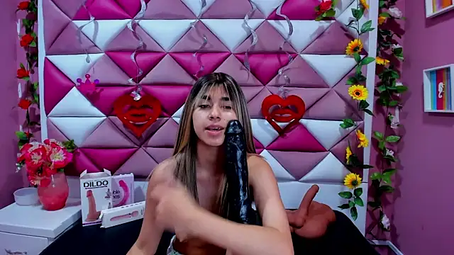 NahomiConnor  online show from March 11, 2025, 7:03 pm