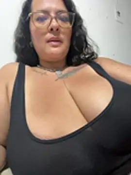 Snapshot of KarllaWalker chatting on May 27, 2026, 1:57 am KarllaWalker online show from May 27, 2026, 1:57 am