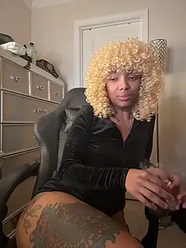 butterflybootyy online show from December 17, 2025, 9:36 am