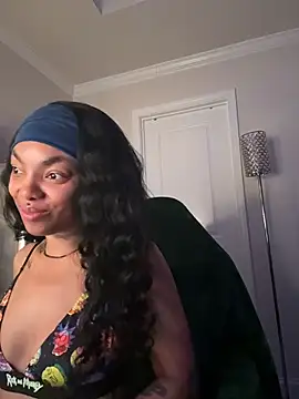 butterflybootyy online show from April 5, 2026, 7:37 am