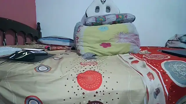 Snapshot of Elizabeth68 chatting on September 19, 2025, 2:43 pm Elizabeth68 online show from September 19, 2025, 2:43 pm