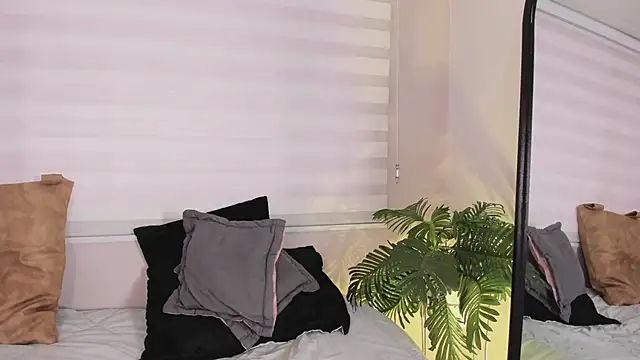 Snapshot of ariana_rosse__ chatting on March 18, 2025, 3:55 pm ariana rosse online show from March 18, 2025, 3:55 pm