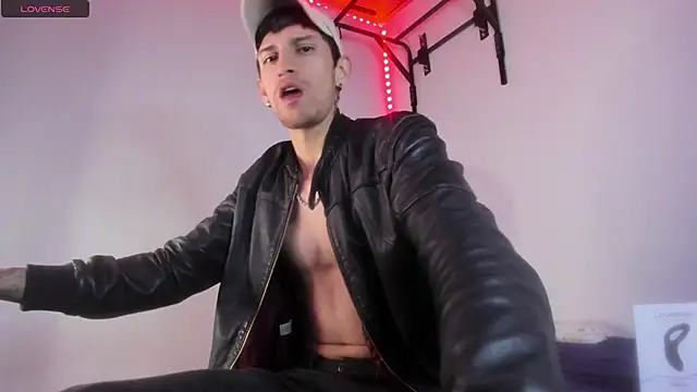 Snapshot of ImVen980 chatting on January 24, 2025, 7:39 pm ImVen980 online show from January 24, 2025, 7:39 pm