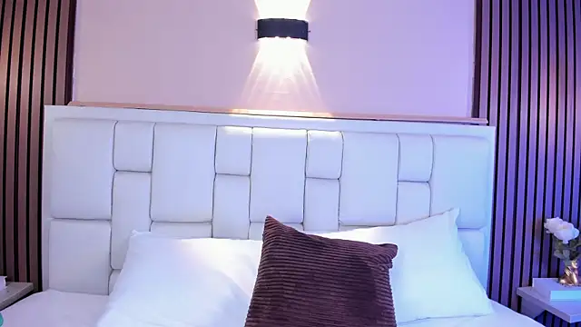 AvyMilton online show from April 18, 2026, 11:34 am