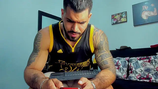 Snapshot of SamirHazard97 chatting on October 6, 2025, 8:09 pm SamirHazard97 online show from October 6, 2025, 8:09 pm