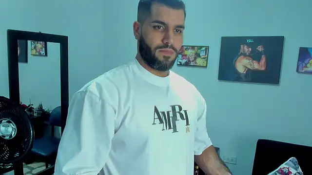 Snapshot of SamirHazard97 chatting on November 28, 2025, 7:25 pm SamirHazard97 online show from November 28, 2025, 7:25 pm