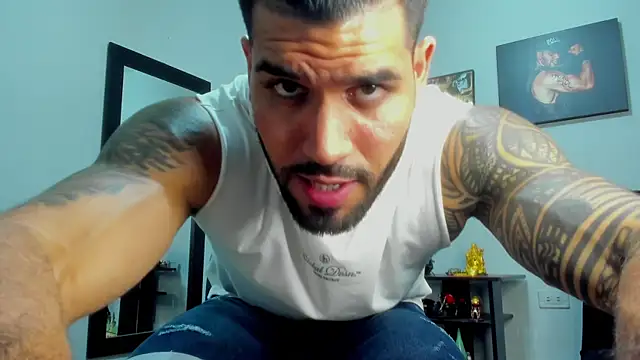 Snapshot of SamirHazard97 chatting on November 7, 2025, 9:41 pm SamirHazard97 online show from November 7, 2025, 9:41 pm