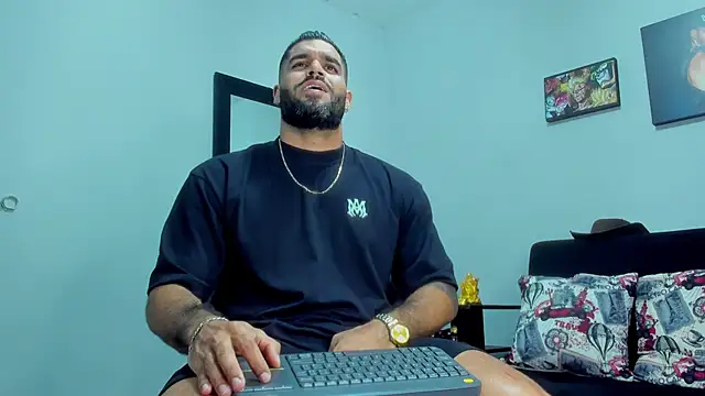 Snapshot of SamirHazard97 chatting on October 3, 2025, 7:37 pm SamirHazard97 online show from October 3, 2025, 7:37 pm