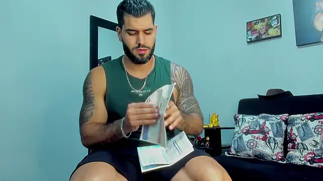 Snapshot of SamirHazard97 chatting on October 1, 2025, 8:13 pm SamirHazard97 online show from October 1, 2025, 8:13 pm