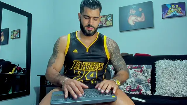 Snapshot of SamirHazard97 chatting on September 26, 2025, 9:10 pm SamirHazard97 online show from September 26, 2025, 9:10 pm