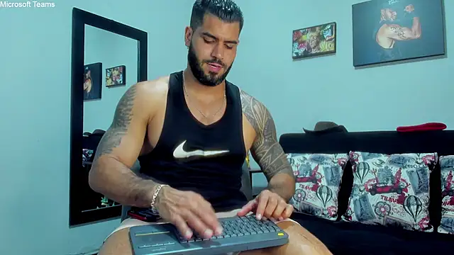 Snapshot of SamirHazard97 chatting on October 8, 2025, 8:20 pm SamirHazard97 online show from October 8, 2025, 8:20 pm