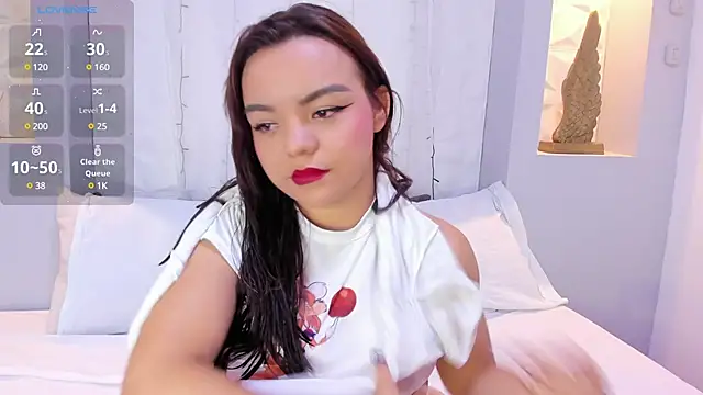 Snapshot of EmilyRouss_ chatting on March 20, 2025, 7:25 pm EmilyRouss online show from March 20, 2025, 7:25 pm