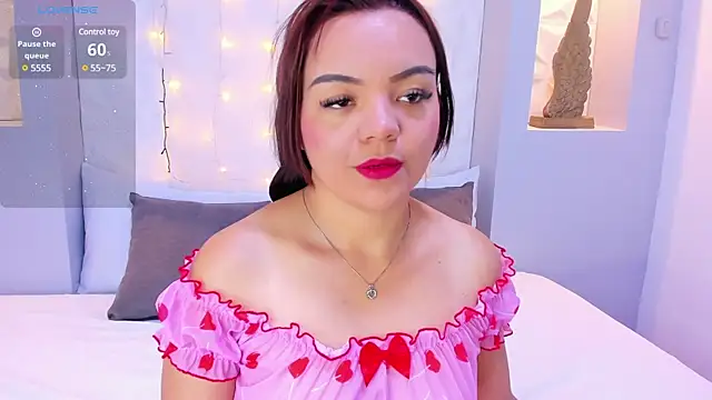 Snapshot of EmilyRouss_ chatting on March 14, 2025, 7:12 pm EmilyRouss online show from March 14, 2025, 7:12 pm