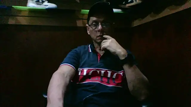 Snapshot of MarcusKelvin chatting on September 14, 2025, 1:44 pm MarcusKelvin online show from September 14, 2025, 1:44 pm