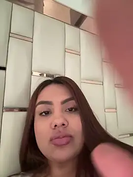 Snapshot of valeria2019hot chatting on October 5, 2025, 9:38 pm valeria2019hot online show from October 5, 2025, 9:38 pm