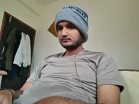 Jonrobinso online show from December 3, 2025, 6:36 am