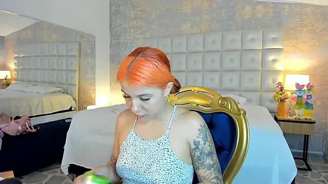 MelaniieRoux online show from June 5, 2026, 7:30 pm