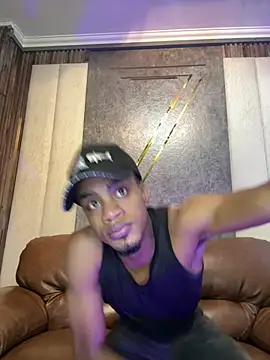 Snapshot of AaronCruz_ chatting on March 18, 2025, 7:12 pm AaronCruz online show from March 18, 2025, 7:12 pm