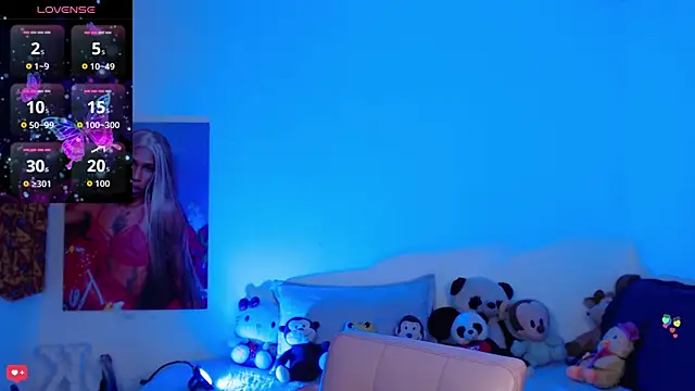 Snapshot of Kendall_Gil chatting on October 28, 2025, 4:02 am Kendall Gil online show from October 28, 2025, 4:02 am