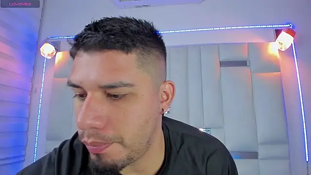 Jacoob19  online show from March 3, 2025, 12:39 pm