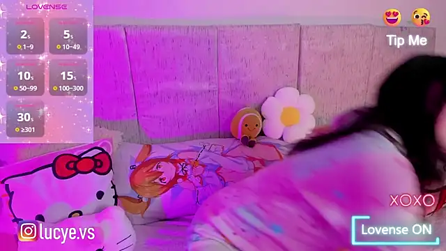 Snapshot of LucyEvans_ chatting on September 18, 2025, 3:31 am LucyEvans online show from September 18, 2025, 3:31 am