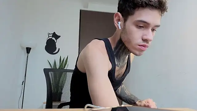 Saturno v online show from April 23, 2026, 4:19 pm