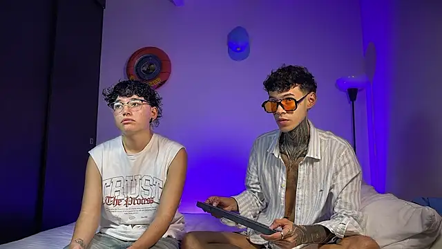 Saturno v online show from April 28, 2026, 1:15 am